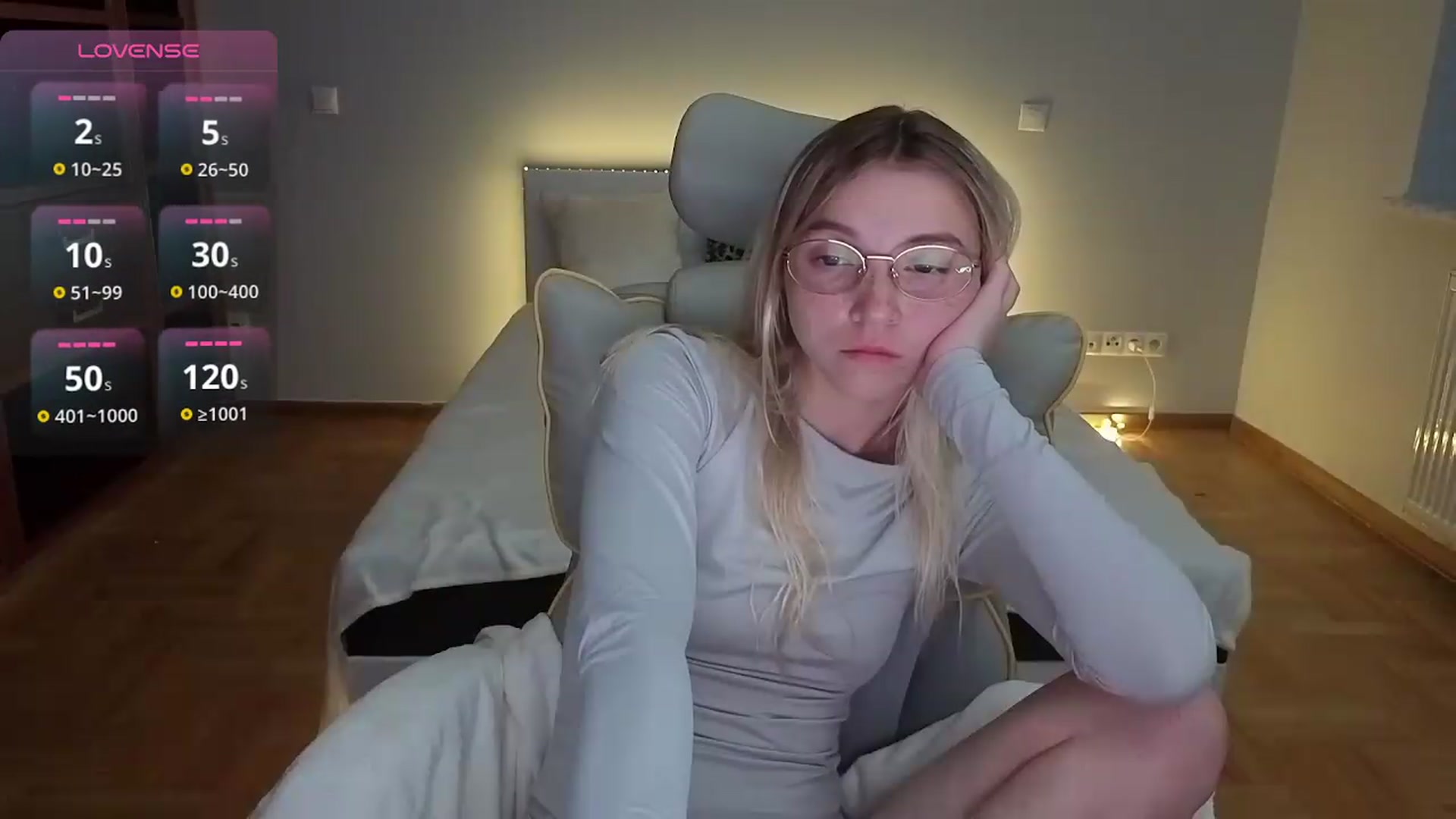 Gallery image thumbnail from Daisyy's myfreecams stream on, 08/19/2026, 03:20 image 8 of 20
