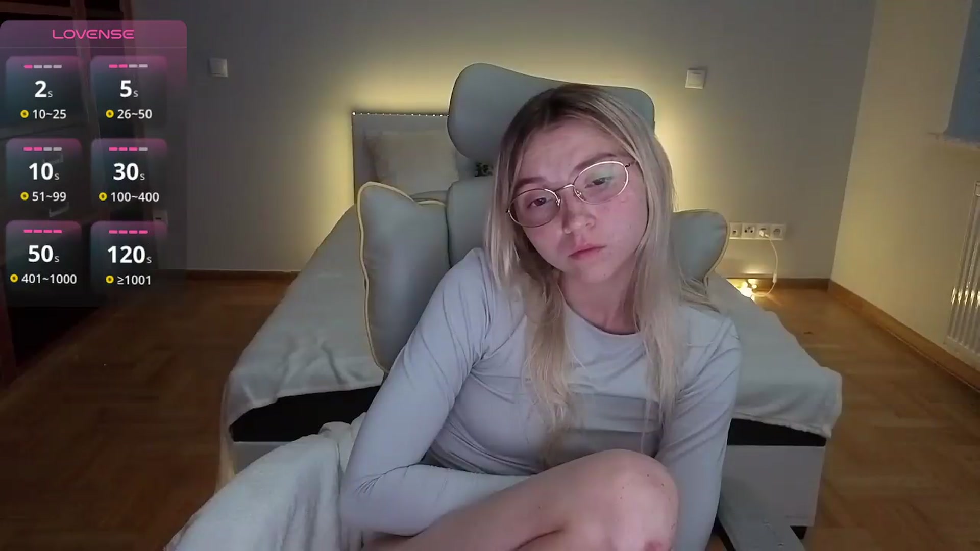 Gallery image thumbnail from Daisyy's myfreecams stream on, 08/19/2026, 03:20 image 15 of 20