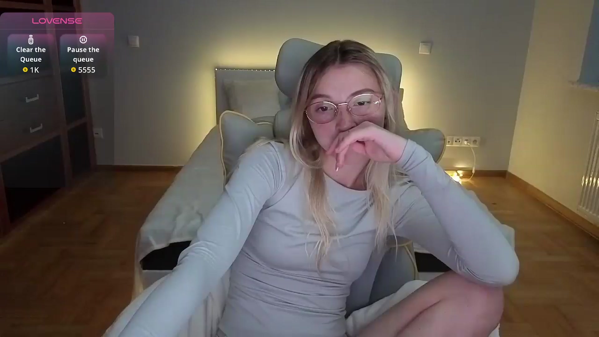 Gallery image thumbnail from Daisyy's myfreecams stream on, 08/19/2026, 03:20 image 6 of 20