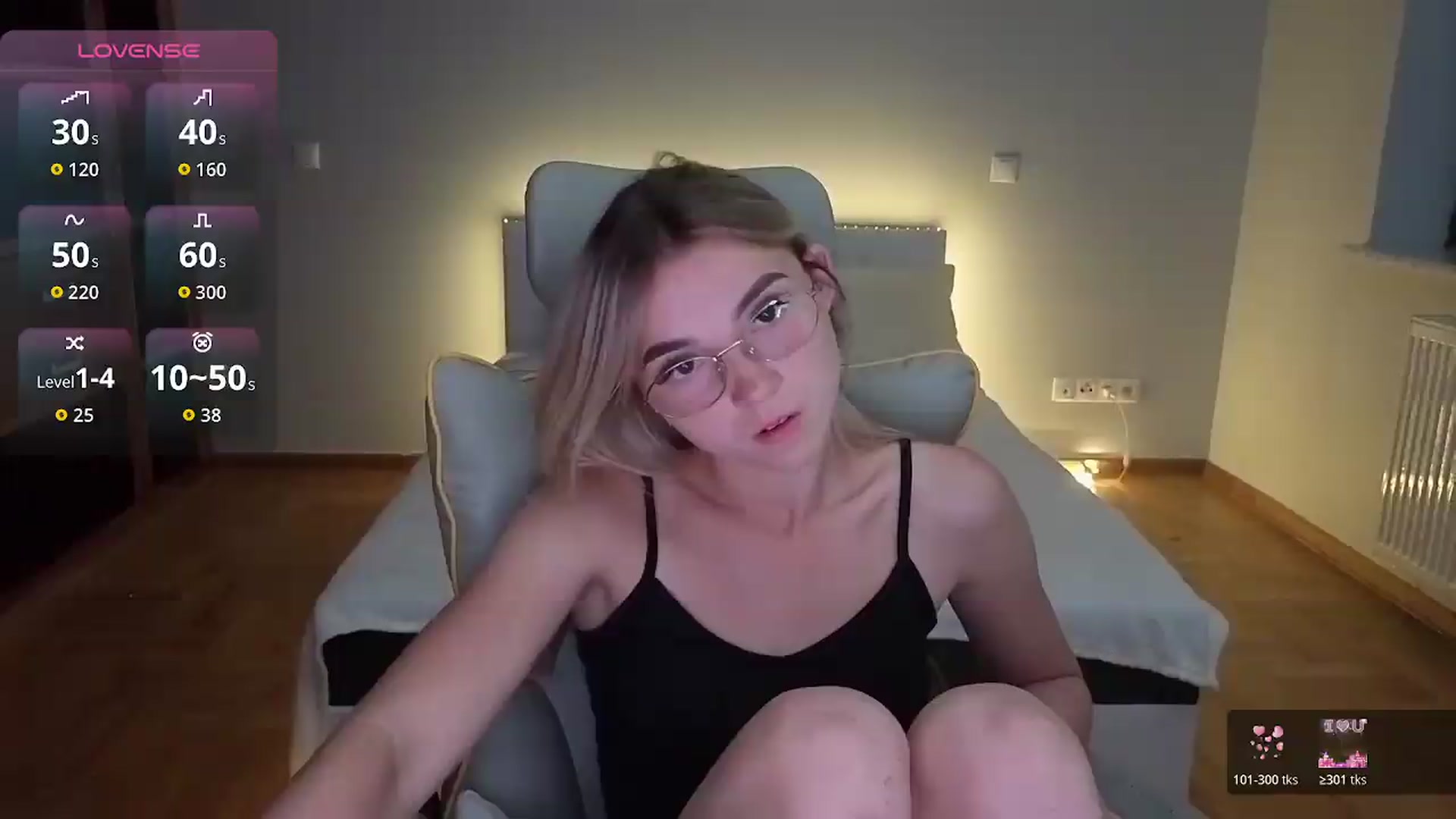 Gallery image thumbnail from Daisyy's myfreecams stream on, 08/19/2026, 21:12 image 1 of 20