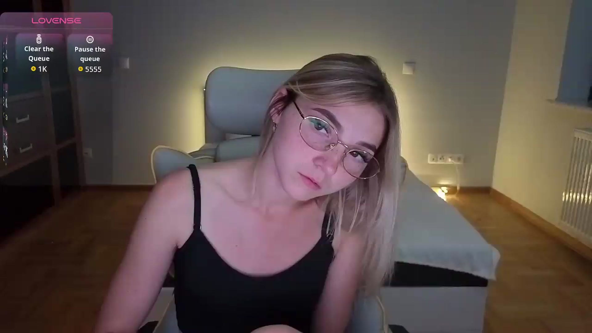 Gallery image thumbnail from Daisyy's myfreecams stream on, 08/19/2026, 21:12 image 19 of 20