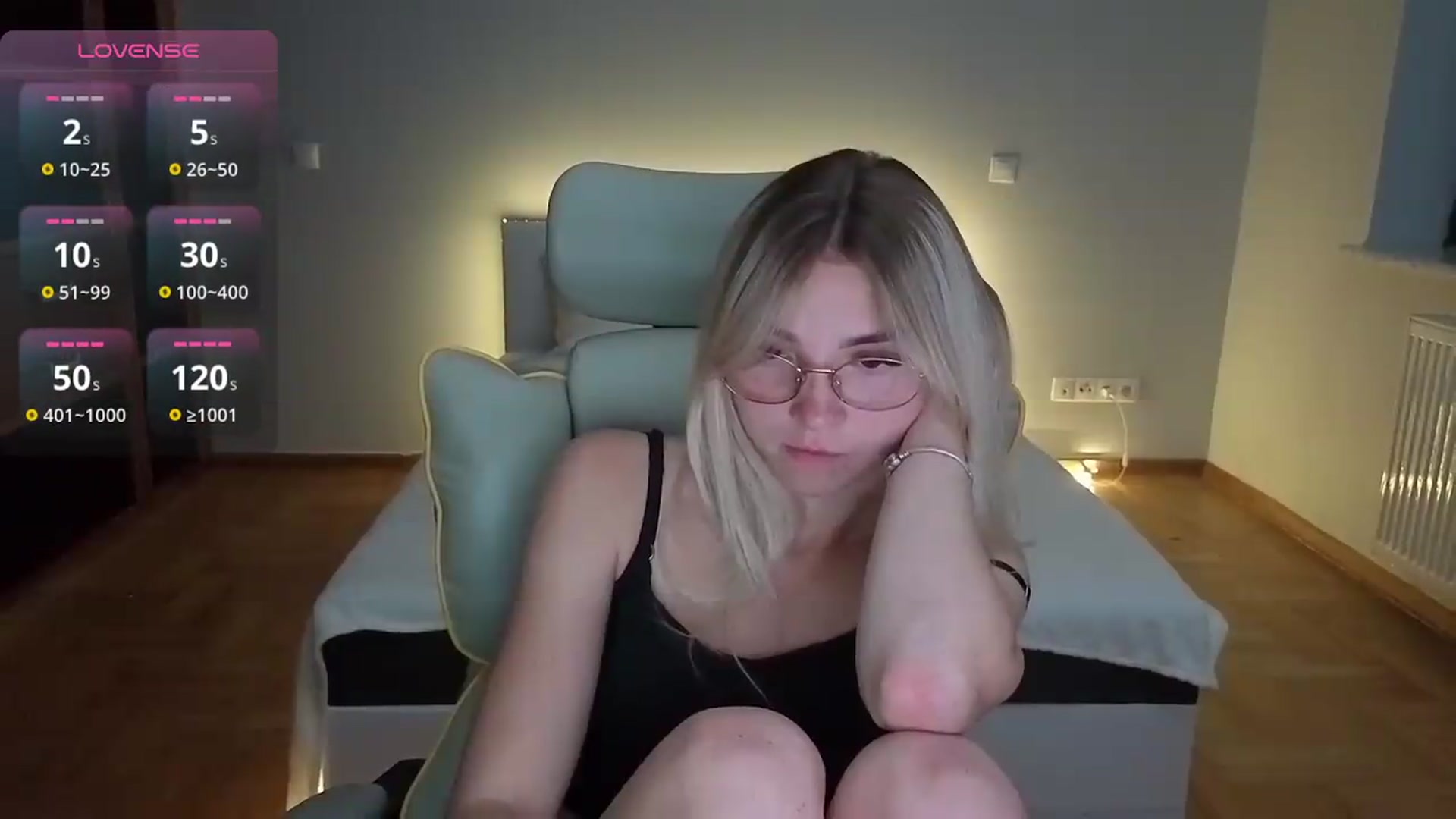 Gallery image thumbnail from Daisyy's myfreecams stream on, 08/19/2026, 21:12 image 13 of 20