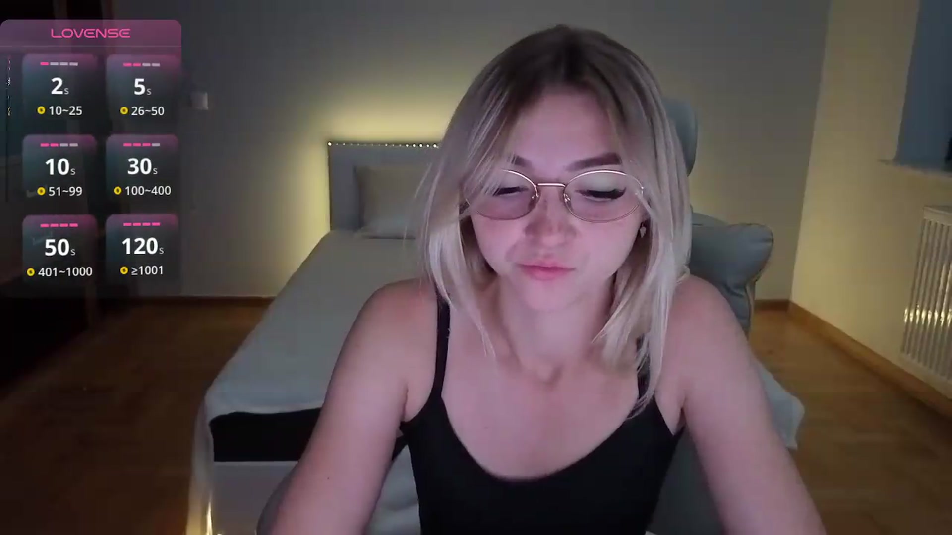 Gallery image thumbnail from Daisyy's myfreecams stream on, 08/19/2026, 21:12 image 4 of 20