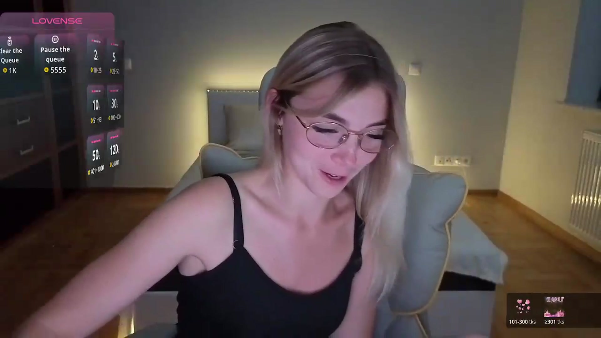 Gallery image thumbnail from Daisyy's myfreecams stream on, 08/19/2026, 21:12 image 16 of 20