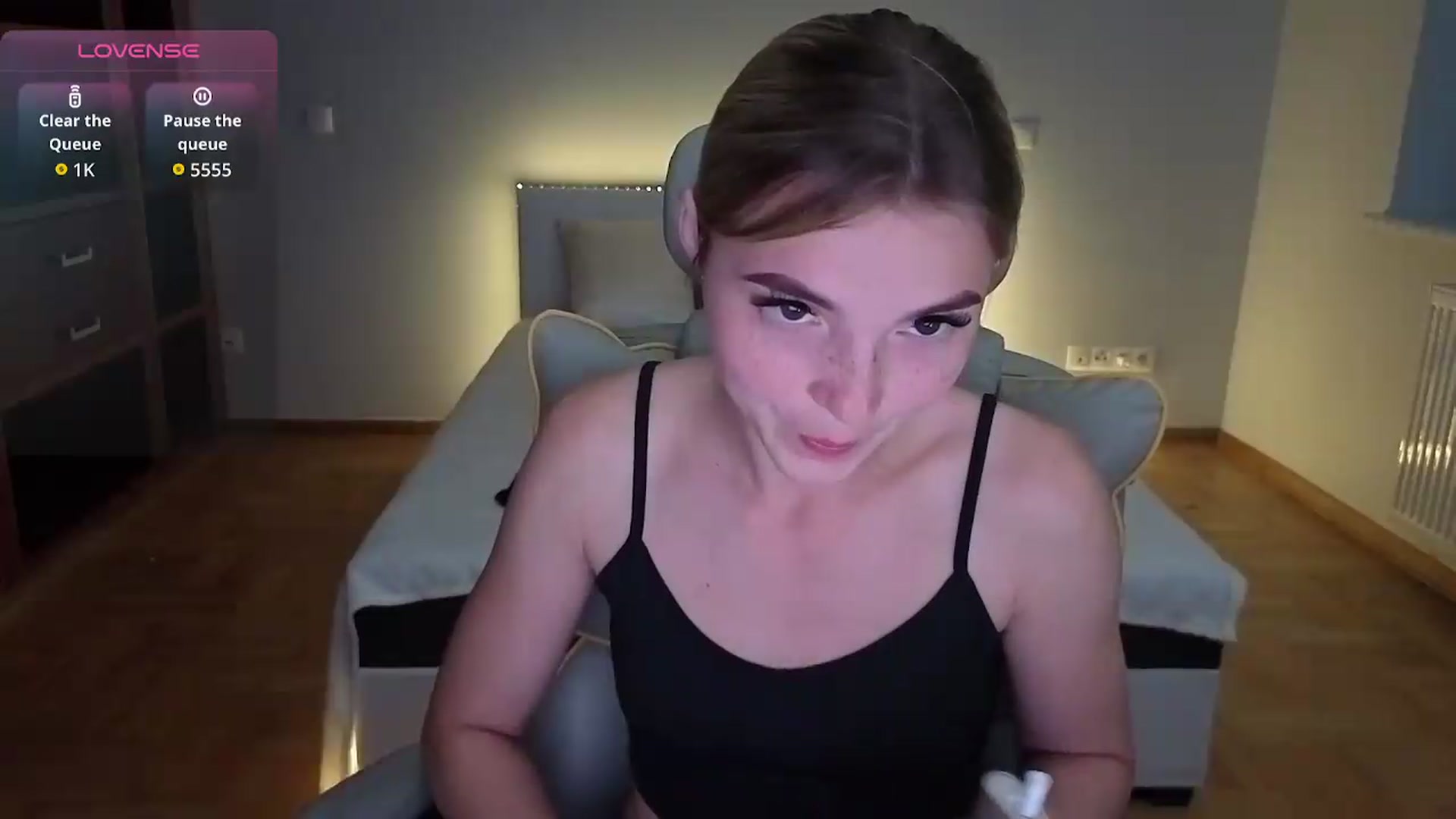 Gallery image thumbnail from Daisyy's myfreecams stream on, 08/20/2026, 24:58 image 16 of 20