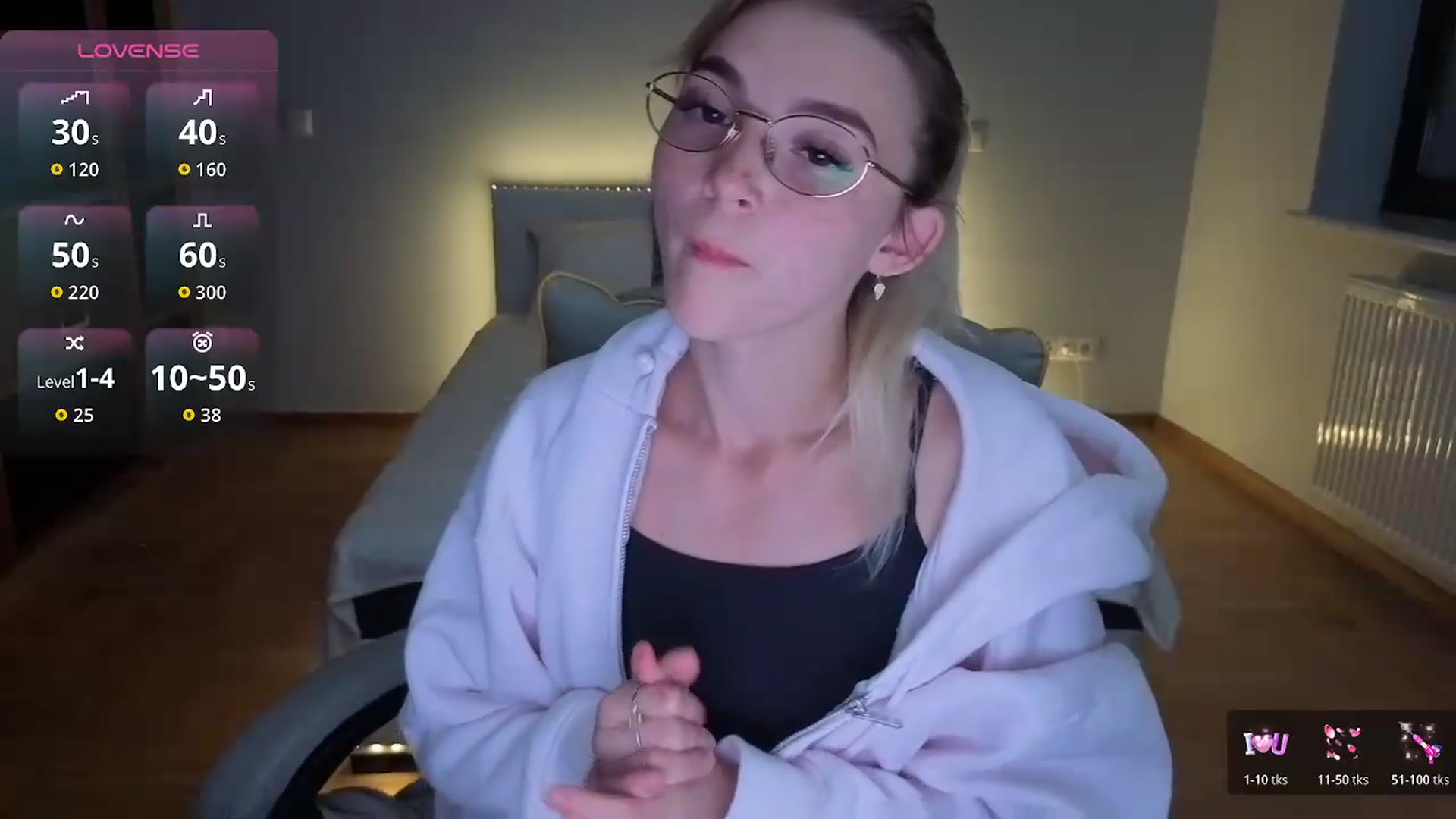 Gallery image thumbnail from Daisyy's myfreecams stream on, 08/20/2026, 21:40 image 16 of 20