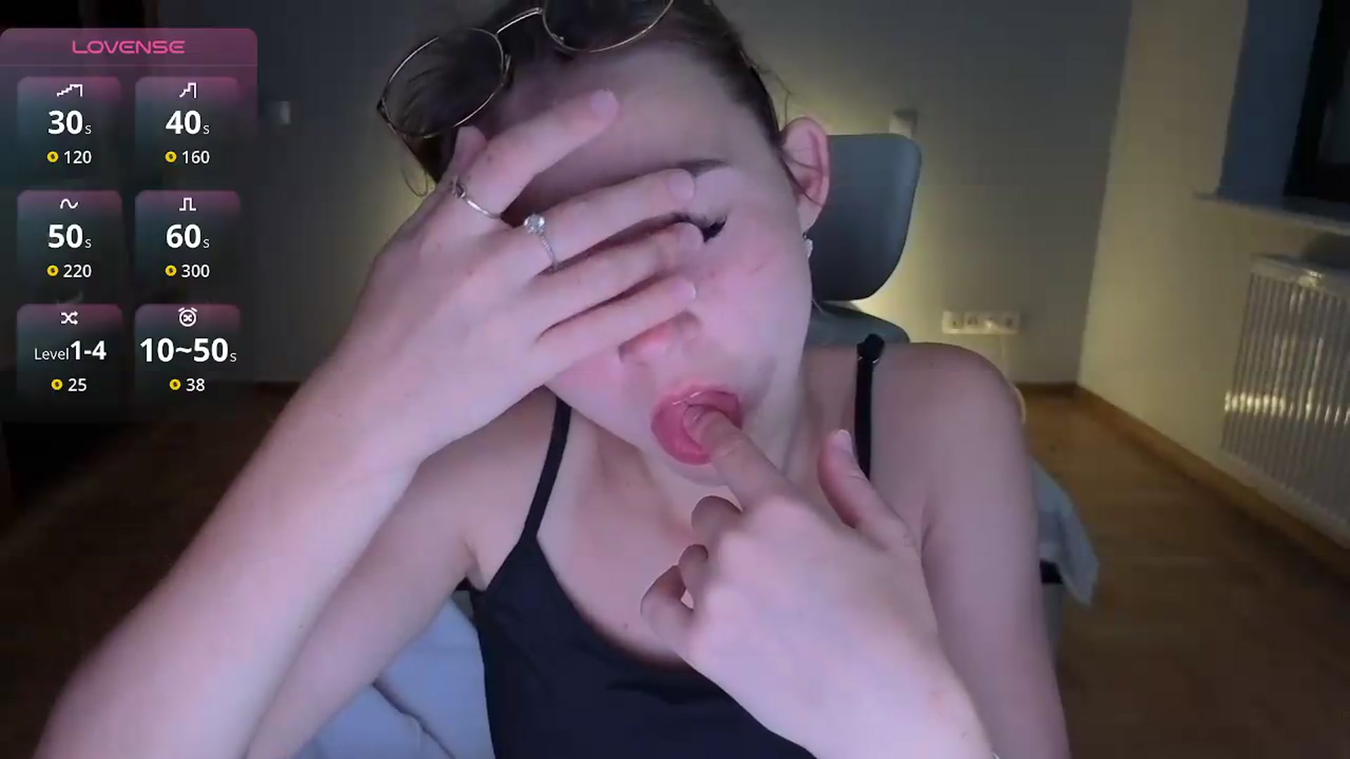 Gallery image thumbnail from Daisyy's myfreecams stream on, 08/20/2026, 21:40 image 17 of 20