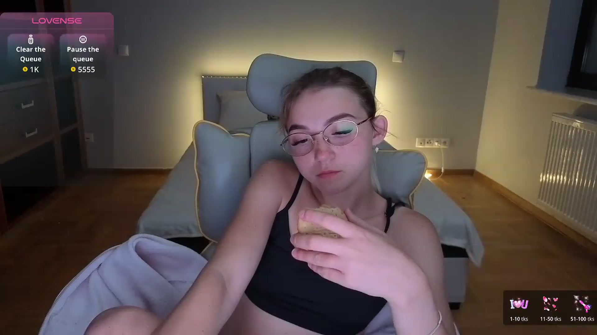Gallery image thumbnail from Daisyy's myfreecams stream on, 08/20/2026, 21:40 image 20 of 20