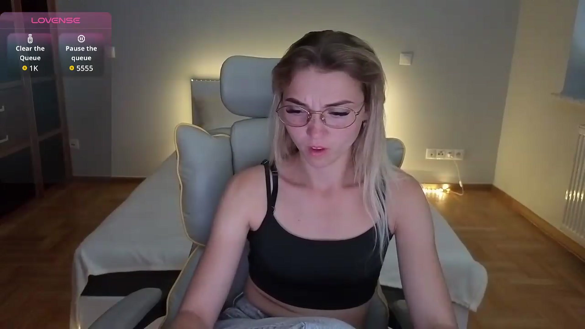 Gallery image thumbnail from Daisyy's myfreecams stream on, 08/21/2026, 13:45 image 6 of 20