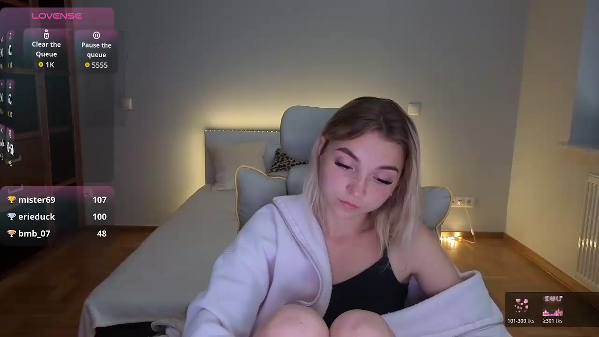 Gallery image thumbnail from Daisyy's myfreecams stream on, 08/21/2026, 16:12 image 12 of 20