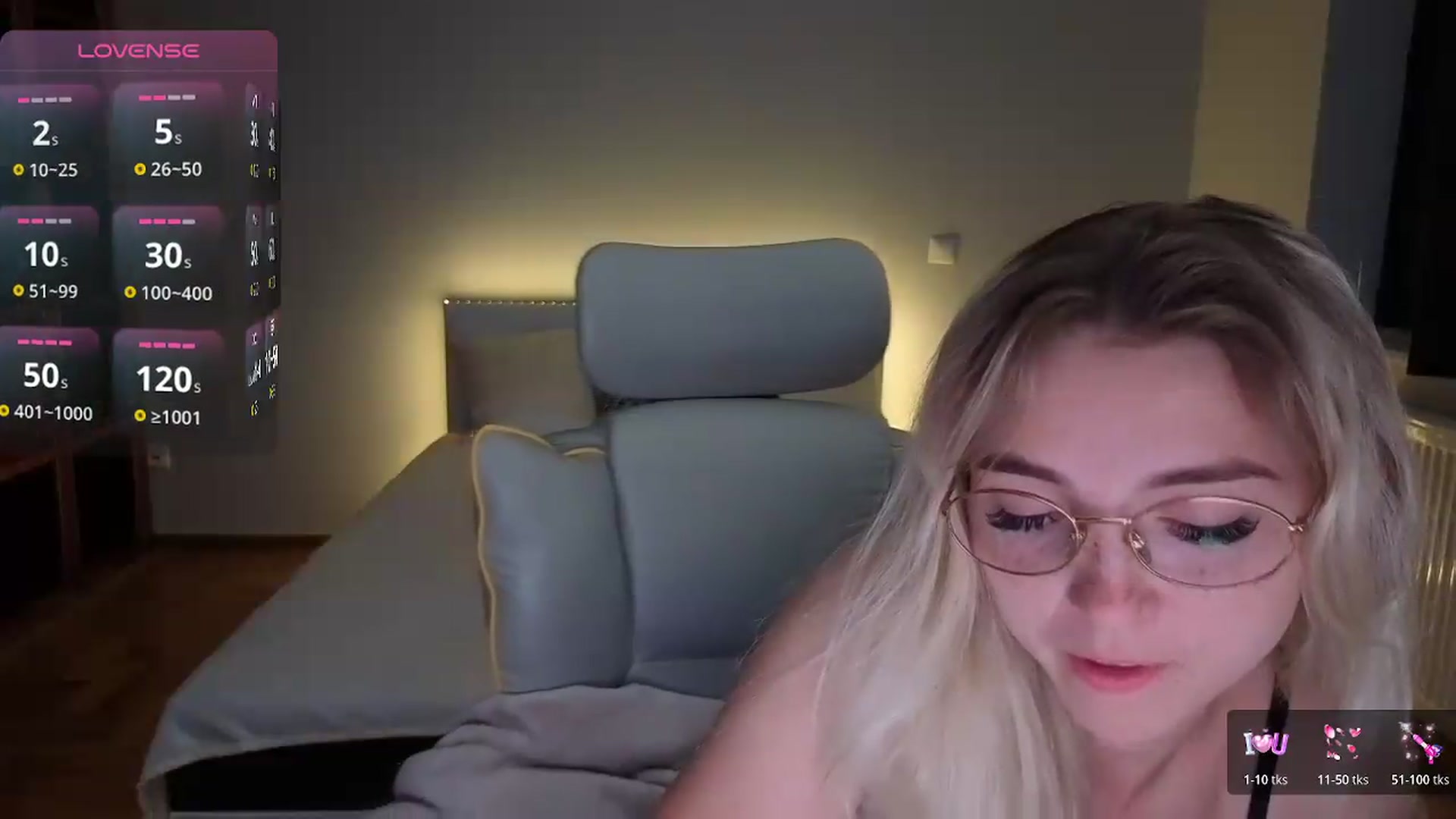 Gallery image thumbnail from Daisyy's myfreecams stream on, 08/21/2026, 20:21 image 9 of 20