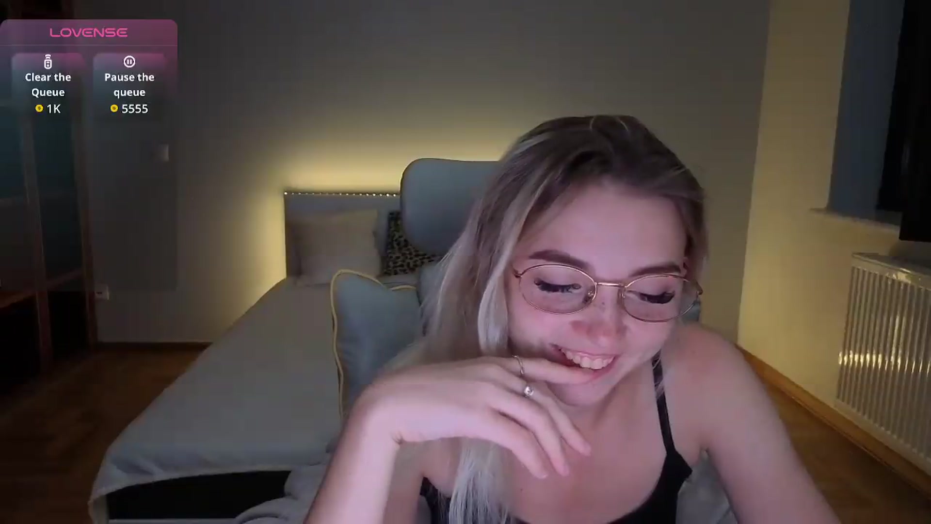 Gallery image thumbnail from Daisyy's myfreecams stream on, 08/21/2026, 20:21 image 11 of 20