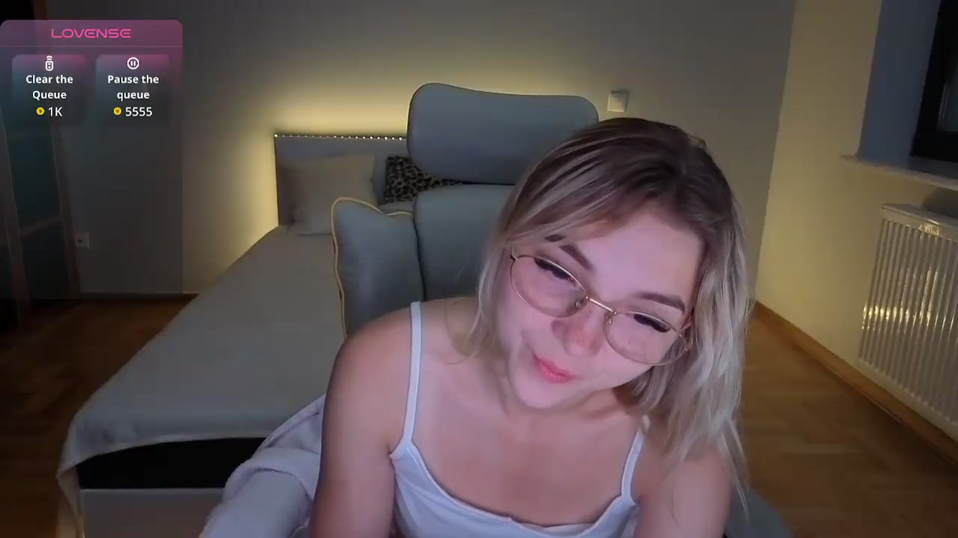 Gallery image thumbnail from Daisyy's myfreecams stream on, 08/22/2026, 24:11 image 19 of 20