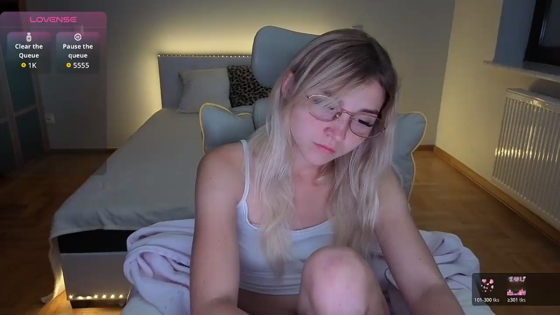 Gallery image thumbnail from Daisyy's myfreecams stream on, 08/23/2026, 19:41 image 15 of 20
