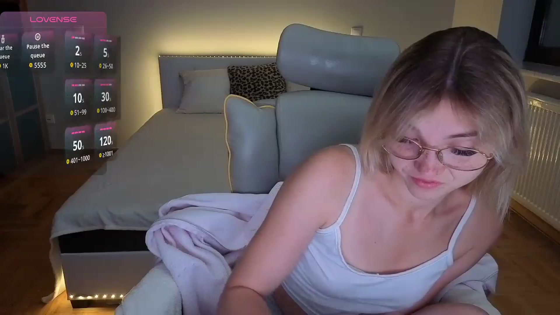 Gallery image thumbnail from Daisyy's myfreecams stream on, 08/23/2026, 19:41 image 4 of 20