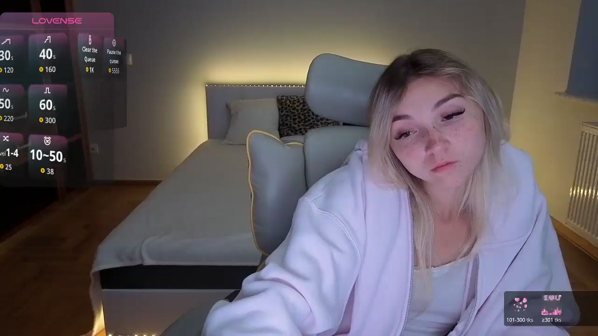 Gallery image thumbnail from Daisyy's myfreecams stream on, 08/23/2026, 23:35 image 9 of 20