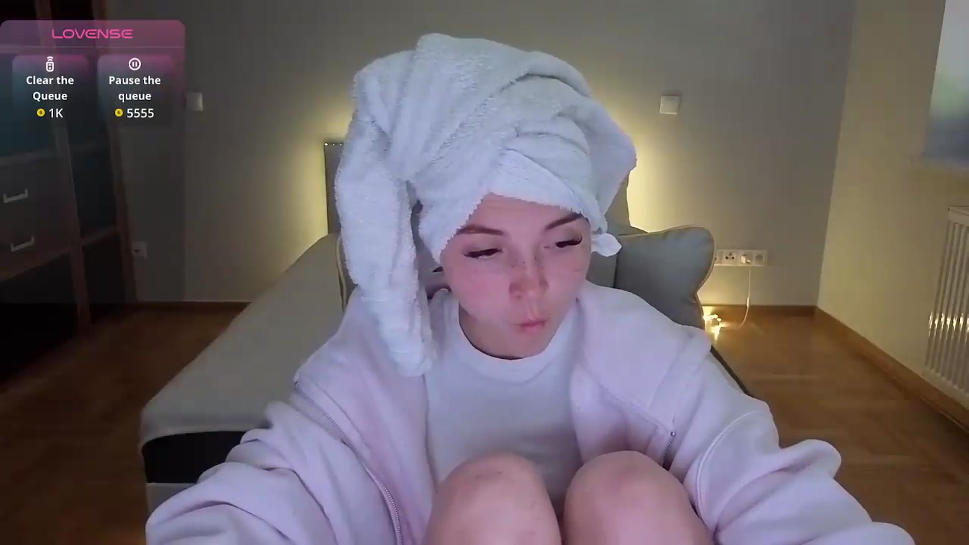Gallery image thumbnail from Daisyy's myfreecams stream on, 08/24/2026, 14:50 image 4 of 20