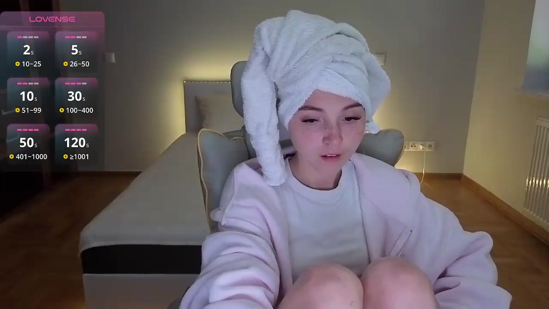 Gallery image thumbnail from Daisyy's myfreecams stream on, 08/24/2026, 14:50 image 3 of 20