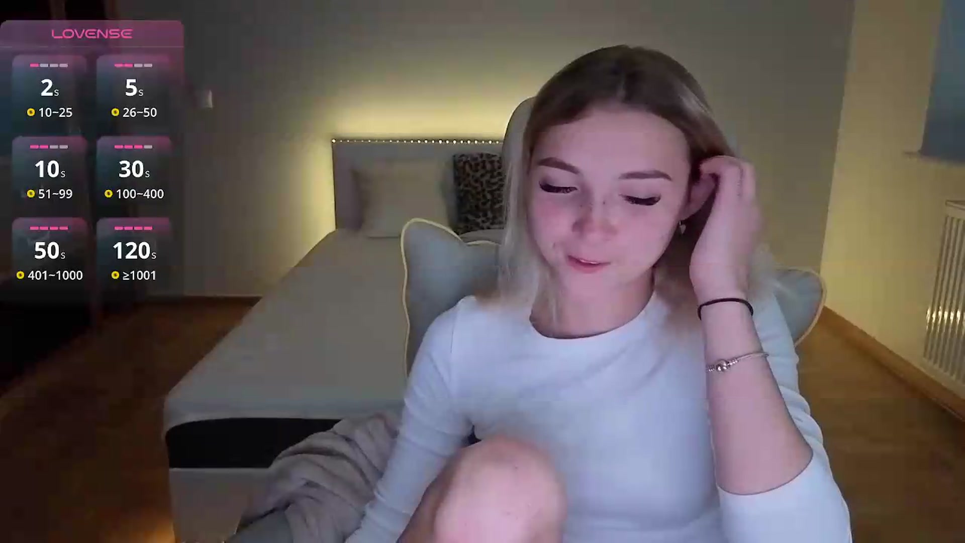 Gallery image thumbnail from Daisyy's myfreecams stream on, 08/24/2026, 16:42 image 16 of 20
