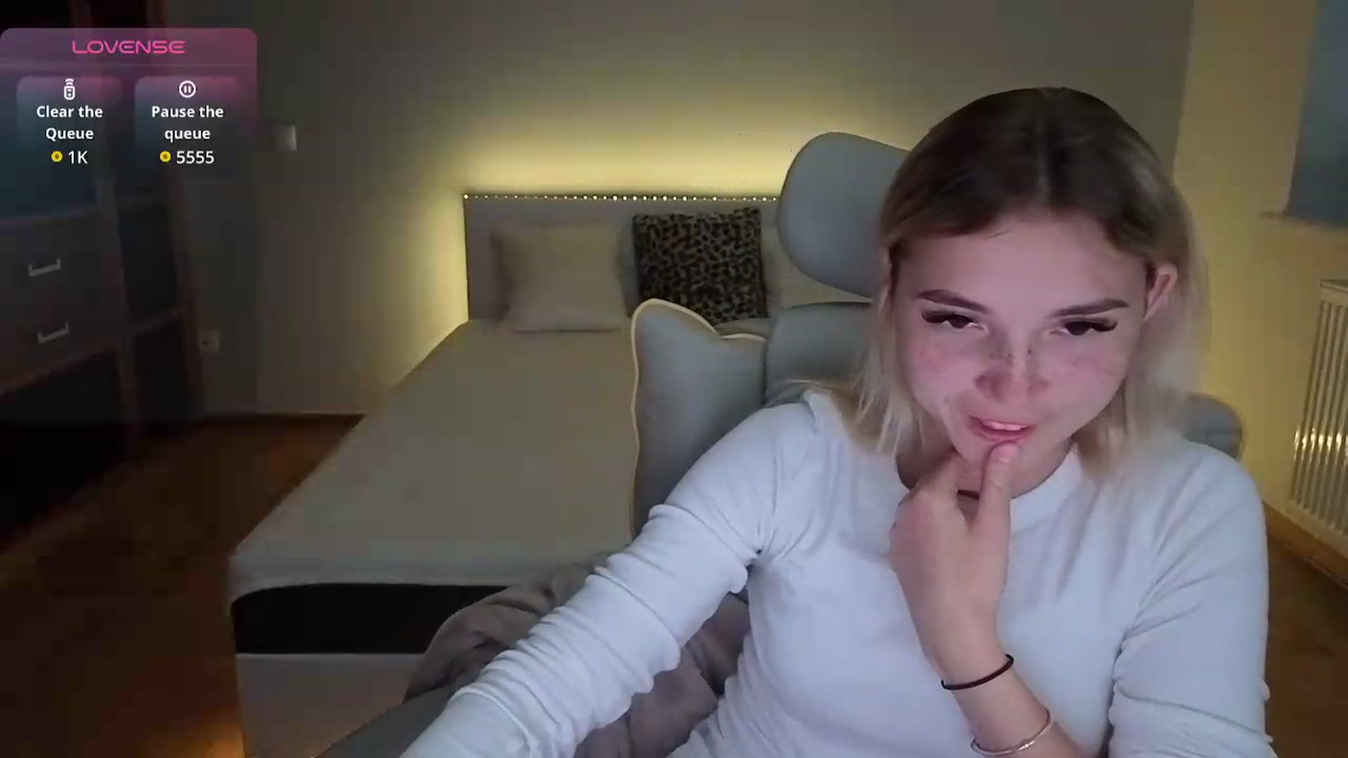 Gallery image thumbnail from Daisyy's myfreecams stream on, 08/24/2026, 16:42 image 14 of 20