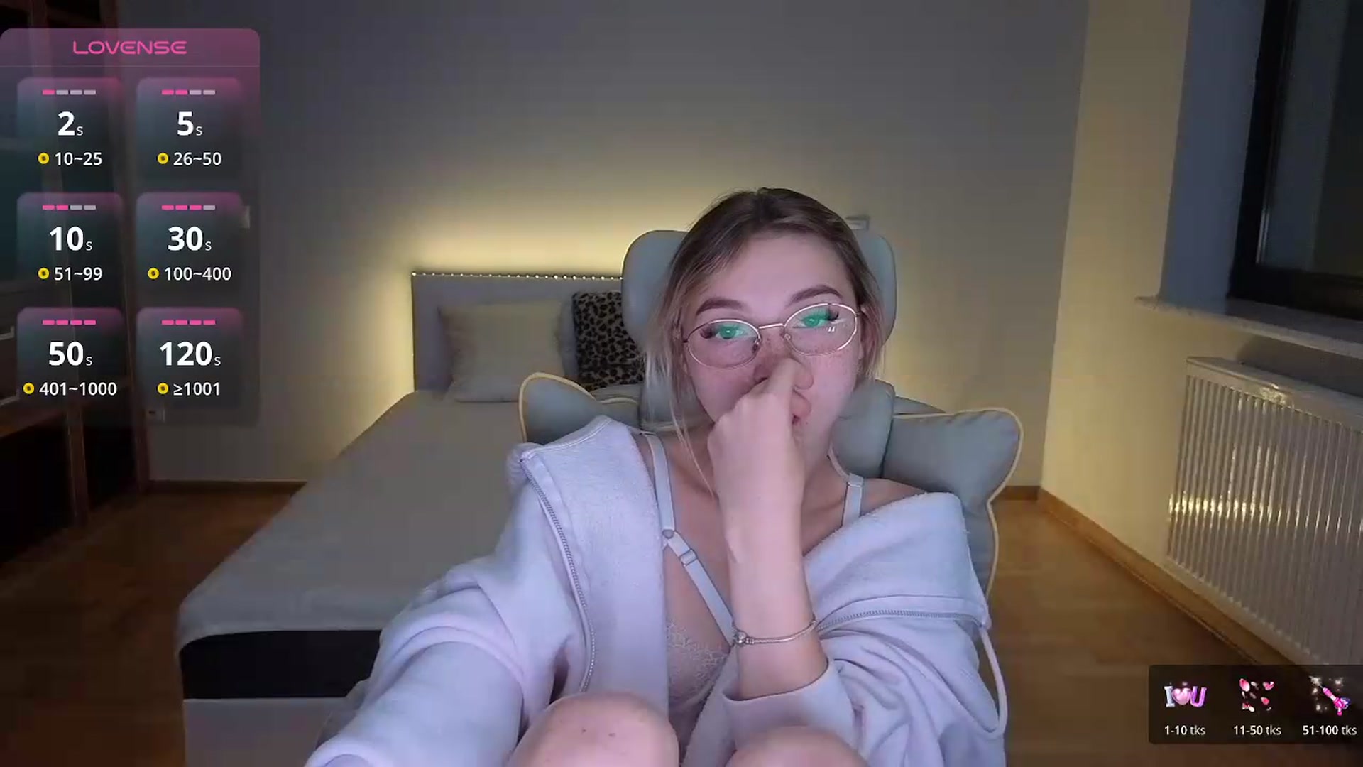 Gallery image thumbnail from Daisyy's myfreecams stream on, 08/24/2026, 18:54 image 13 of 20