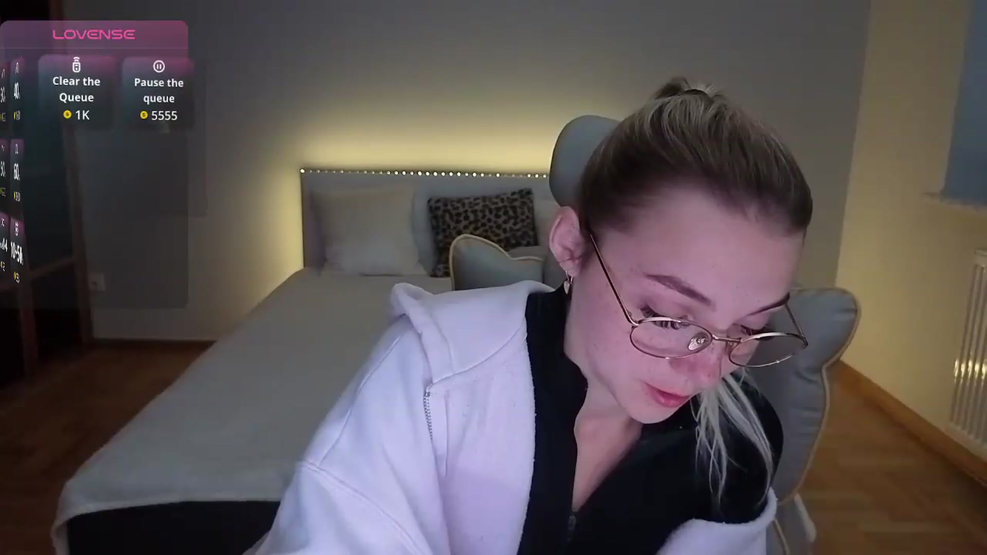 Gallery image thumbnail from Daisyy's myfreecams stream on, 08/25/2026, 13:20 image 14 of 20