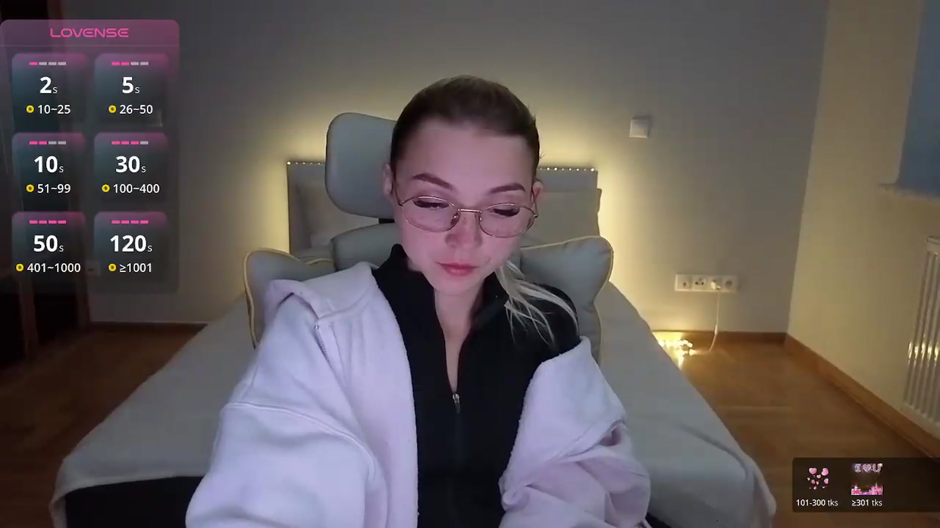 Gallery image thumbnail from Daisyy's myfreecams stream on, 08/25/2026, 13:20 image 12 of 20