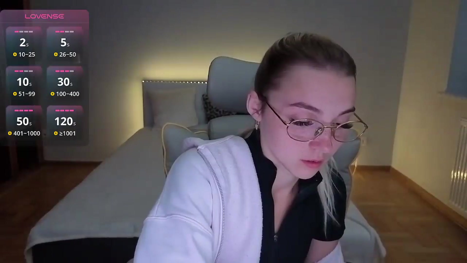 Gallery image thumbnail from Daisyy's myfreecams stream on, 08/25/2026, 13:20 image 17 of 20