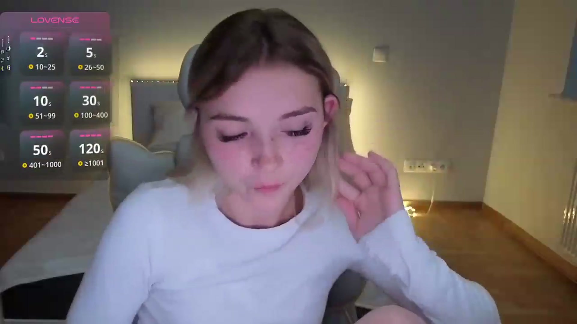 Gallery image thumbnail from Daisyy's myfreecams stream on, 08/25/2026, 18:34 image 6 of 20