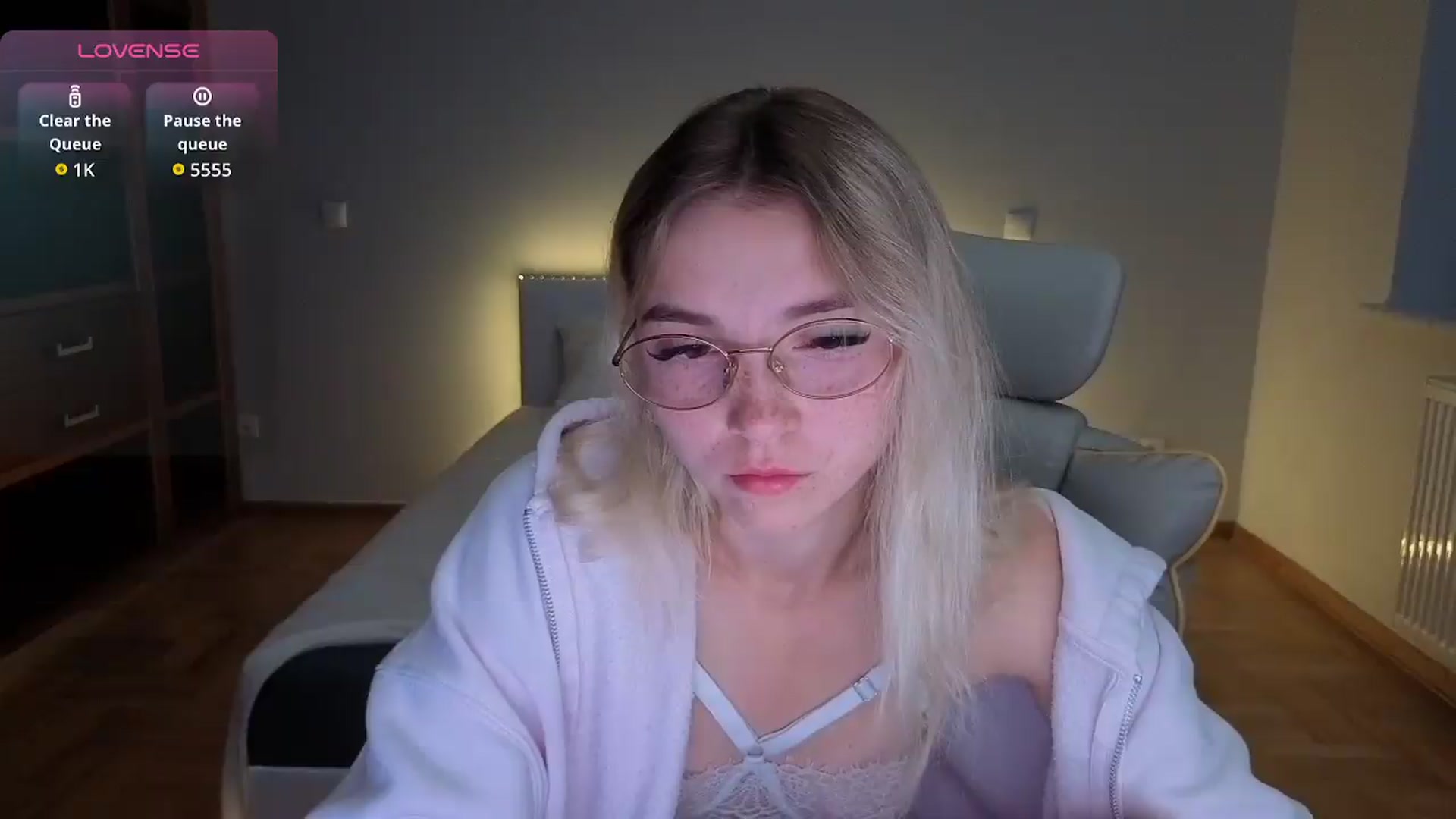 Gallery image thumbnail from Daisyy's myfreecams stream on, 08/25/2026, 23:07 image 16 of 20
