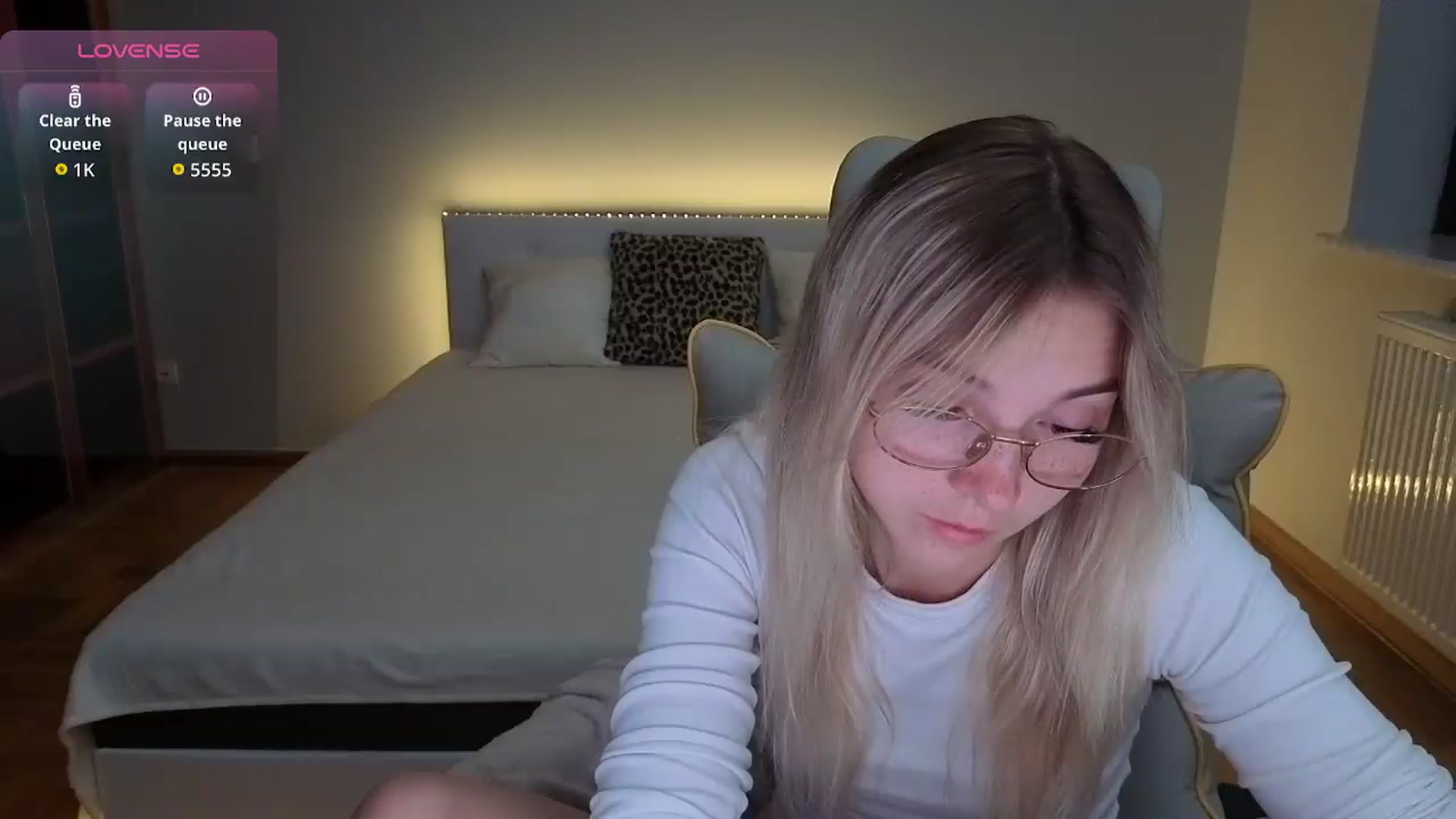 Gallery image thumbnail from Daisyy's myfreecams stream on, 08/26/2026, 02:34 image 9 of 20