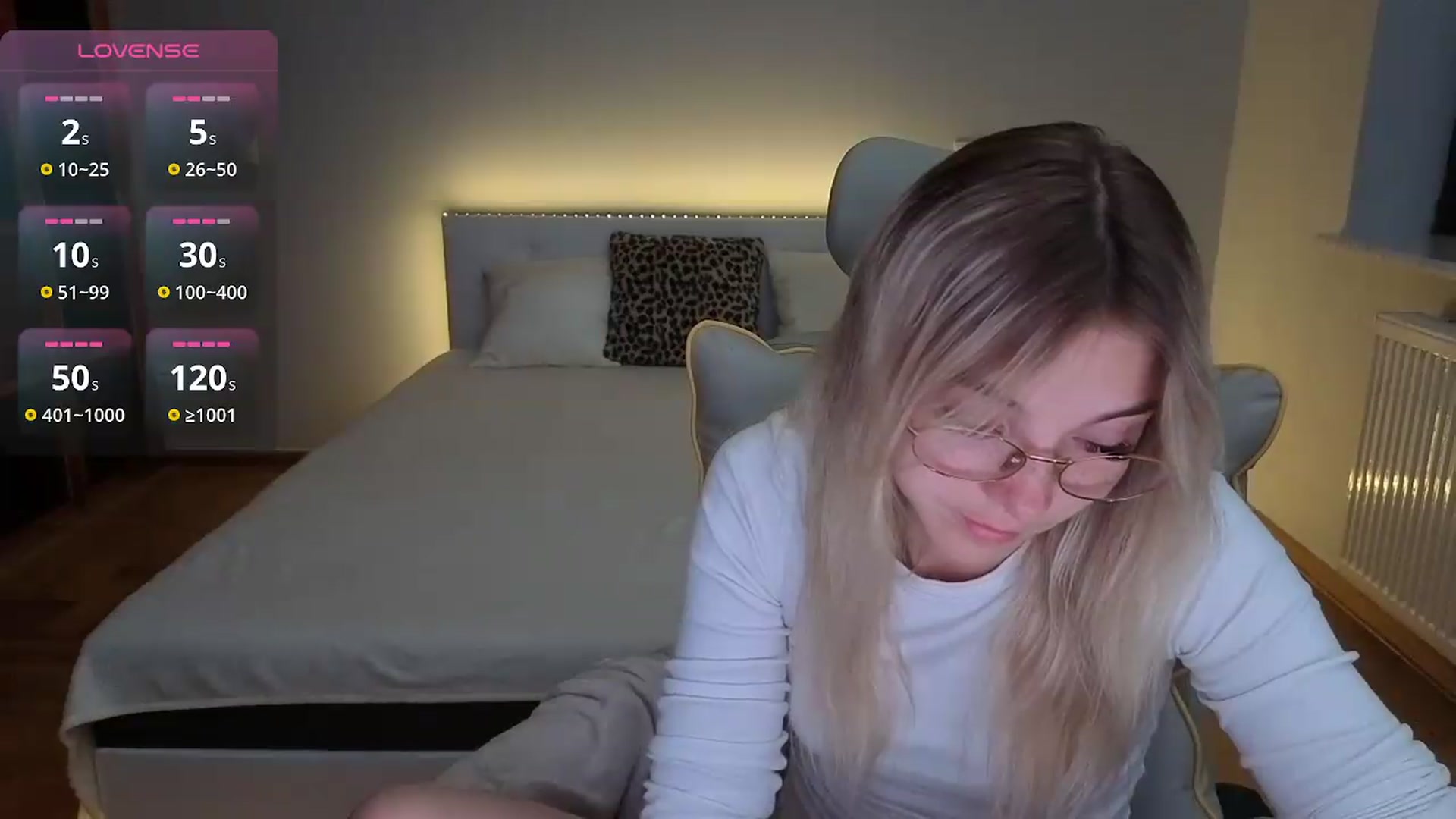 Gallery image thumbnail from Daisyy's myfreecams stream on, 08/26/2026, 02:34 image 10 of 20