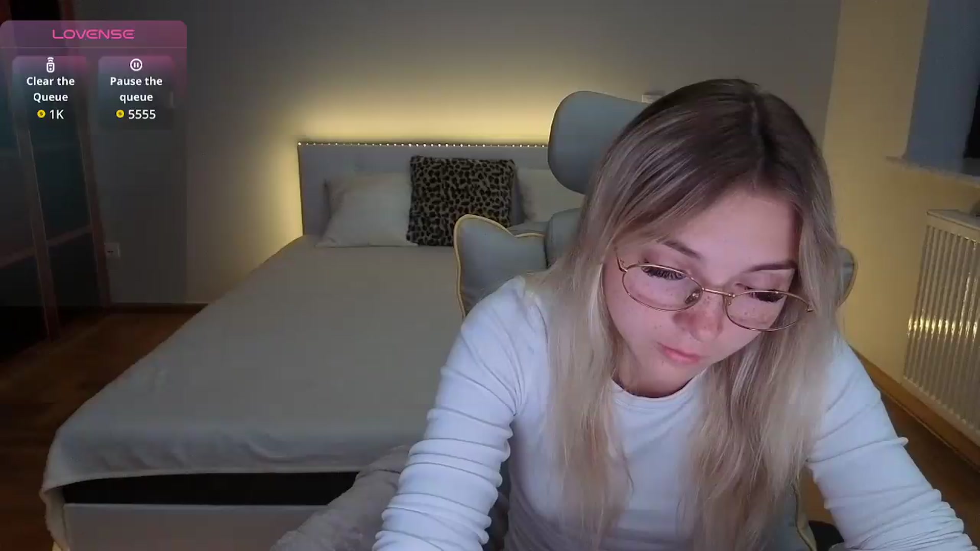 Gallery image thumbnail from Daisyy's myfreecams stream on, 08/26/2026, 02:34 image 6 of 20
