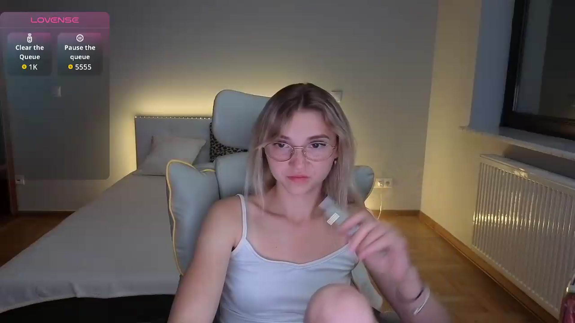 Gallery image thumbnail from Daisyy's myfreecams stream on, 08/26/2026, 21:36 image 14 of 20