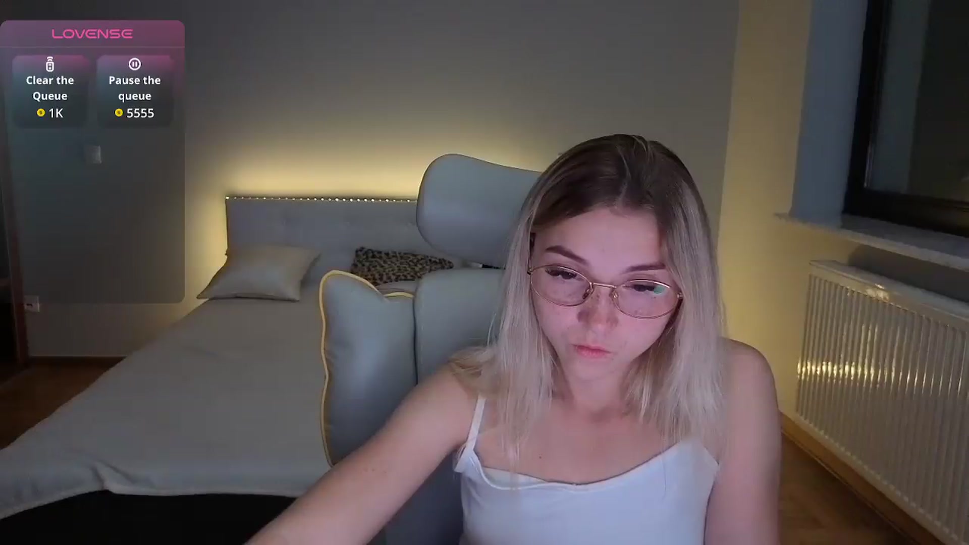 Gallery image thumbnail from Daisyy's myfreecams stream on, 08/26/2026, 23:15 image 17 of 20