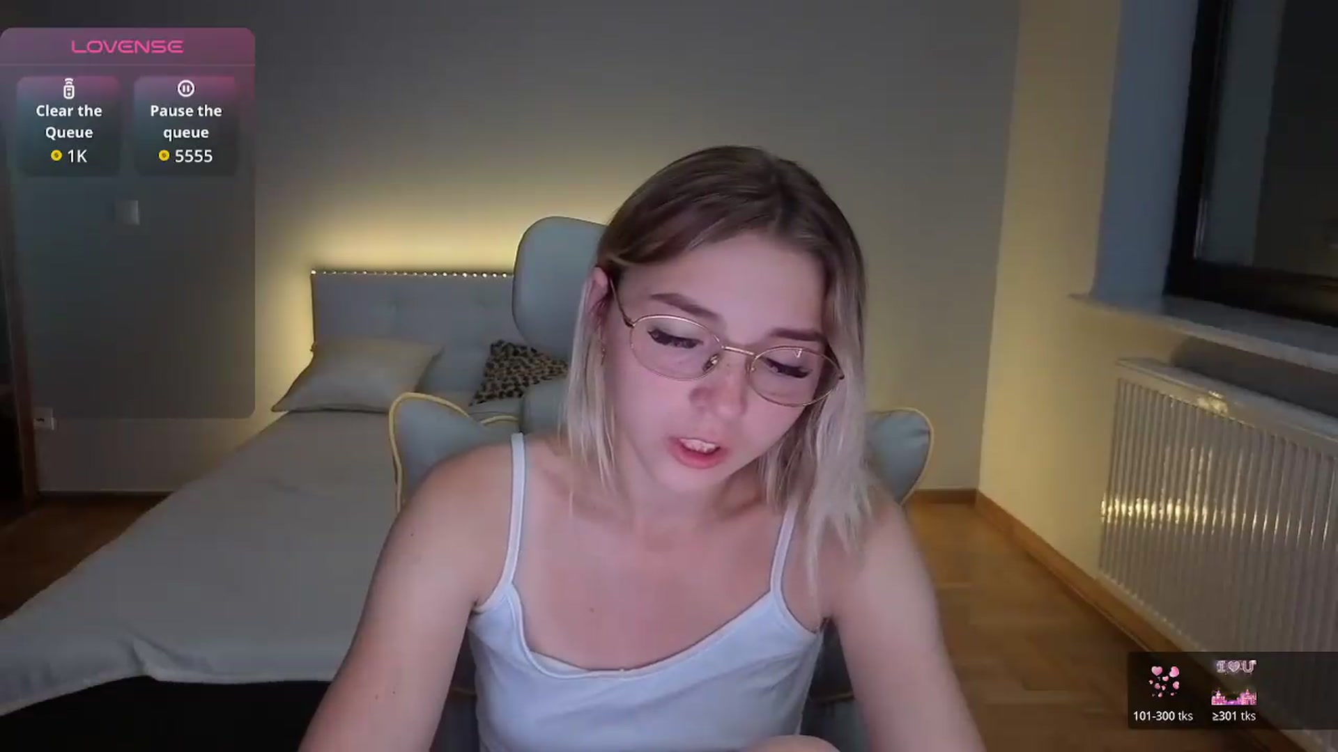 Gallery image thumbnail from Daisyy's myfreecams stream on, 08/26/2026, 23:15 image 4 of 20