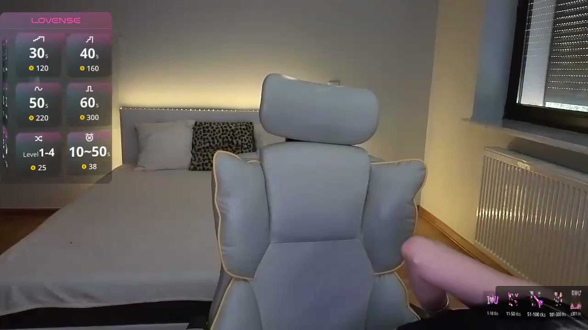Gallery image thumbnail from Daisyy's myfreecams stream on, 08/27/2026, 16:38 image 11 of 20