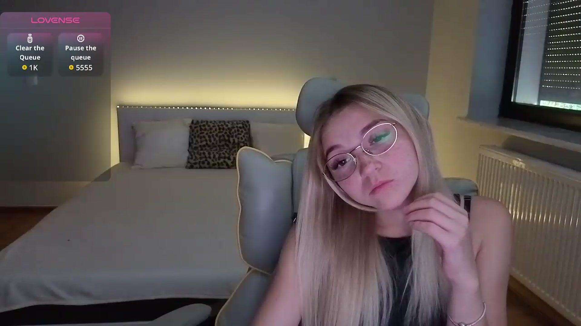 Gallery image thumbnail from Daisyy's myfreecams stream on, 08/27/2026, 16:38 image 15 of 20