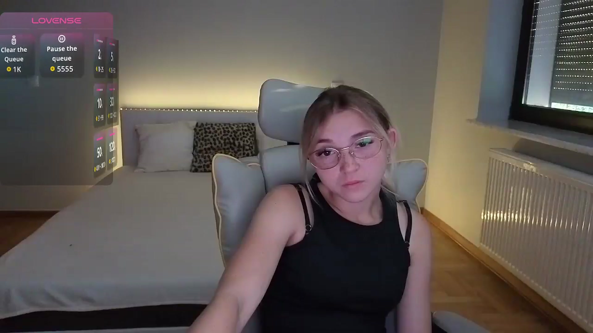 Gallery image thumbnail from Daisyy's myfreecams stream on, 08/27/2026, 16:38 image 12 of 20