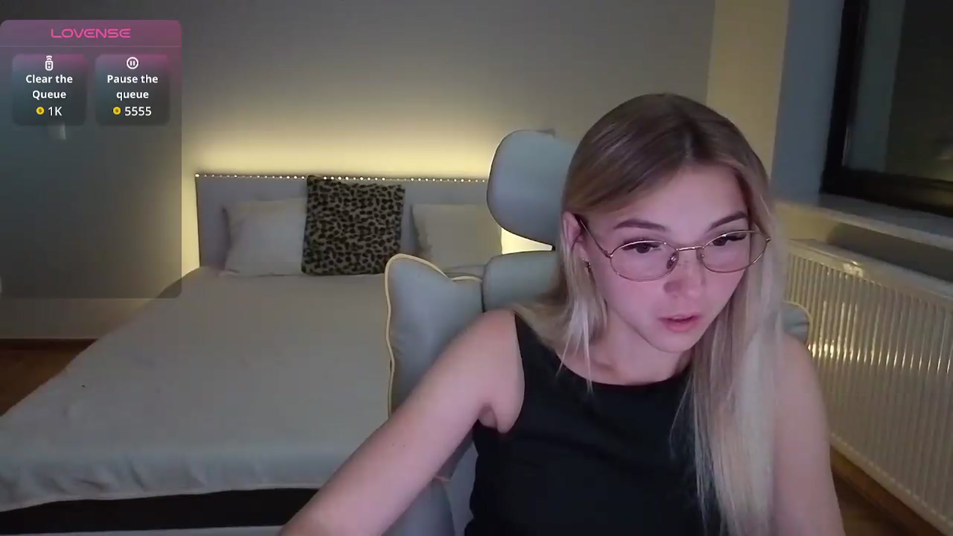 Gallery image thumbnail from Daisyy's myfreecams stream on, 08/27/2026, 18:36 image 5 of 20