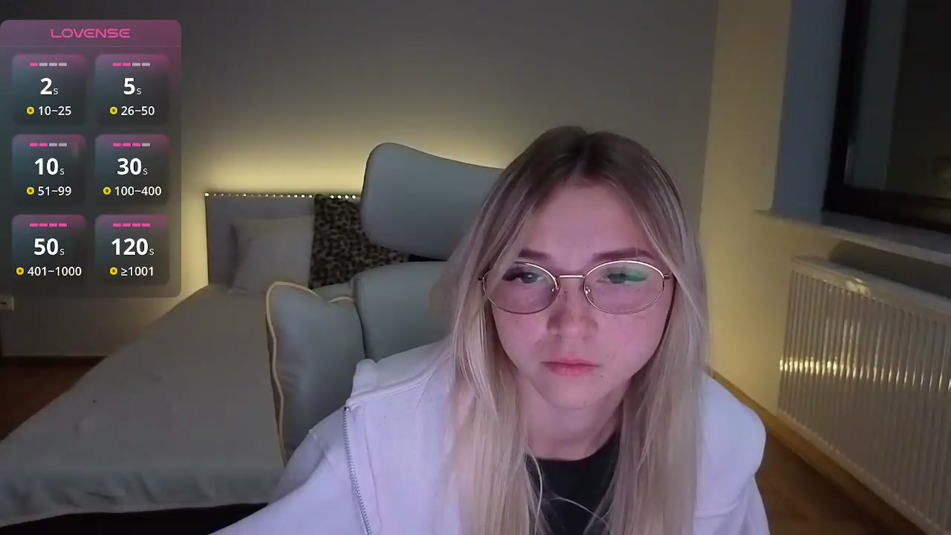 Gallery image thumbnail from Daisyy's myfreecams stream on, 08/27/2026, 20:56 image 19 of 20