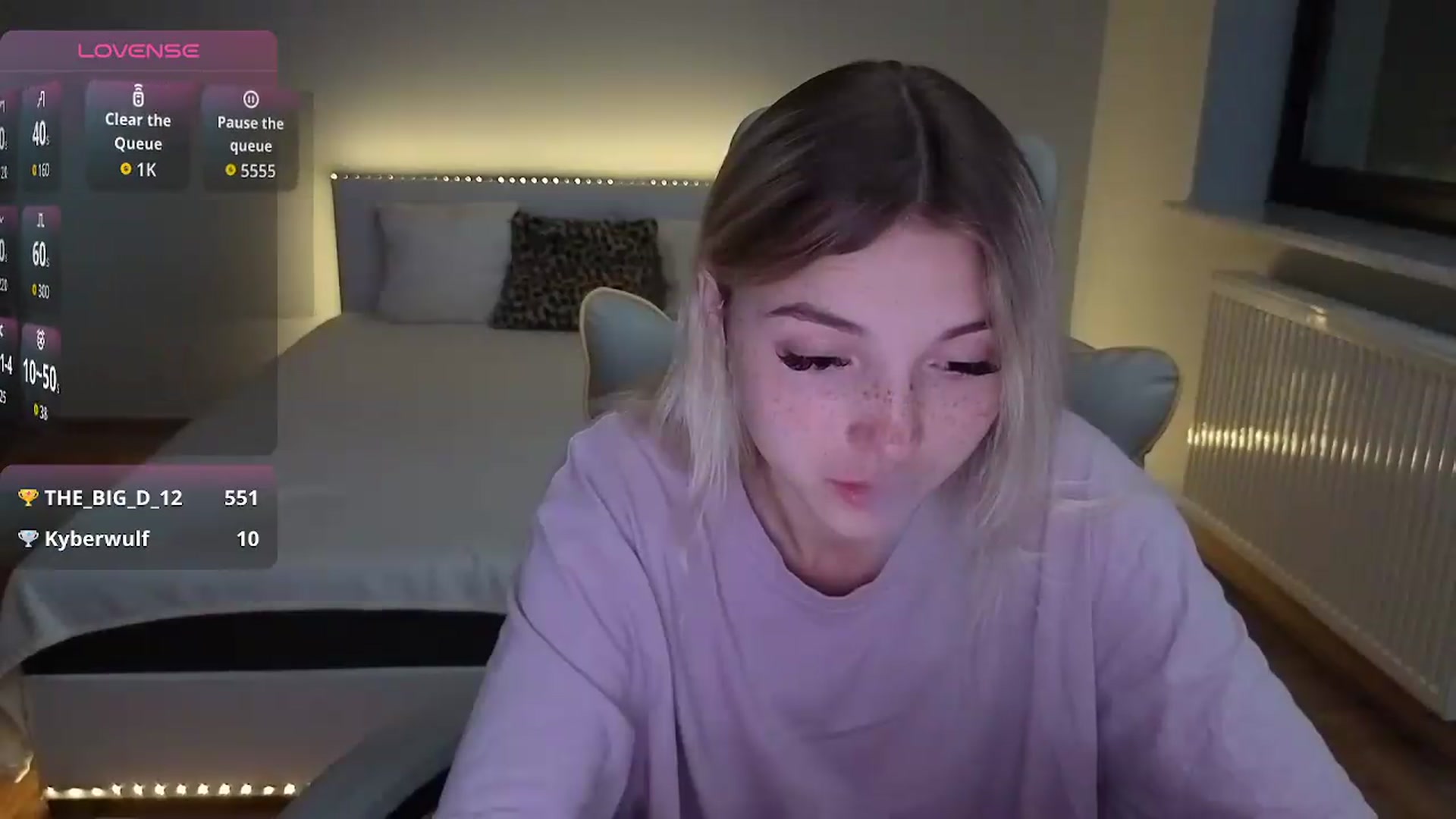 Gallery image thumbnail from Daisyy's myfreecams stream on, 08/28/2026, 18:22 image 6 of 20