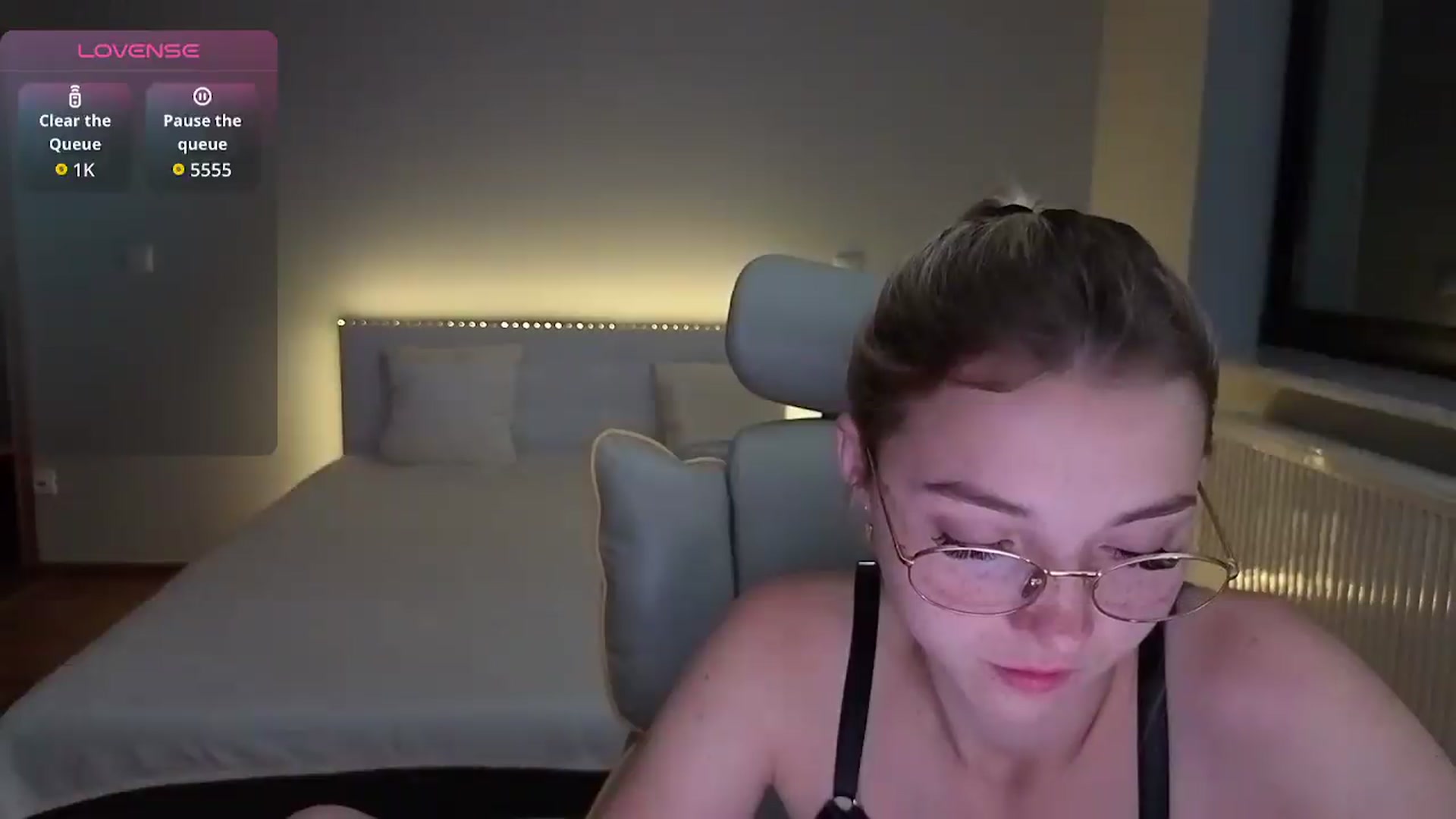 Gallery image thumbnail from Daisyy's myfreecams stream on, 08/28/2026, 23:15 image 6 of 20