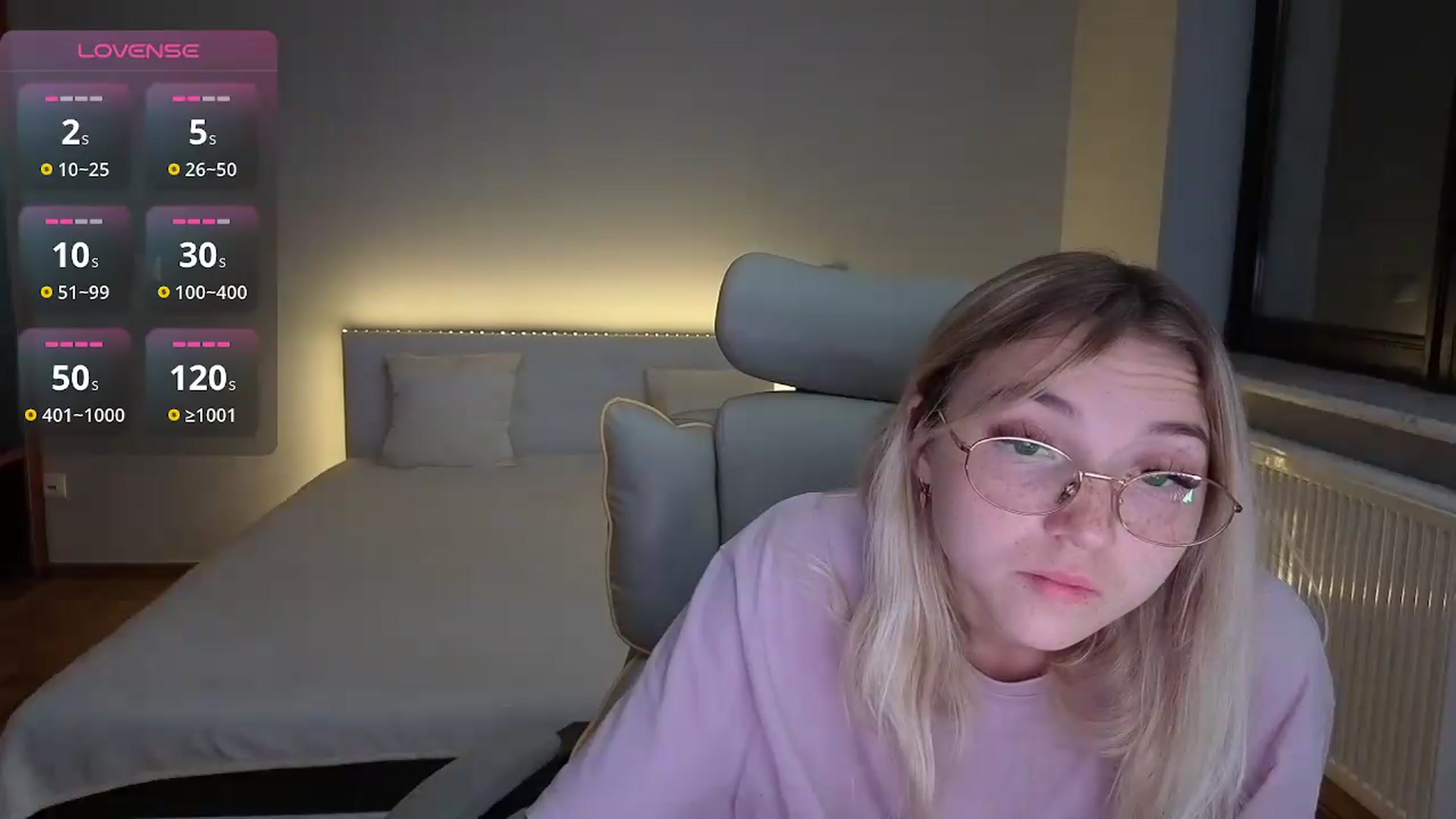 Gallery image thumbnail from Daisyy's myfreecams stream on, 08/29/2026, 24:14 image 14 of 20