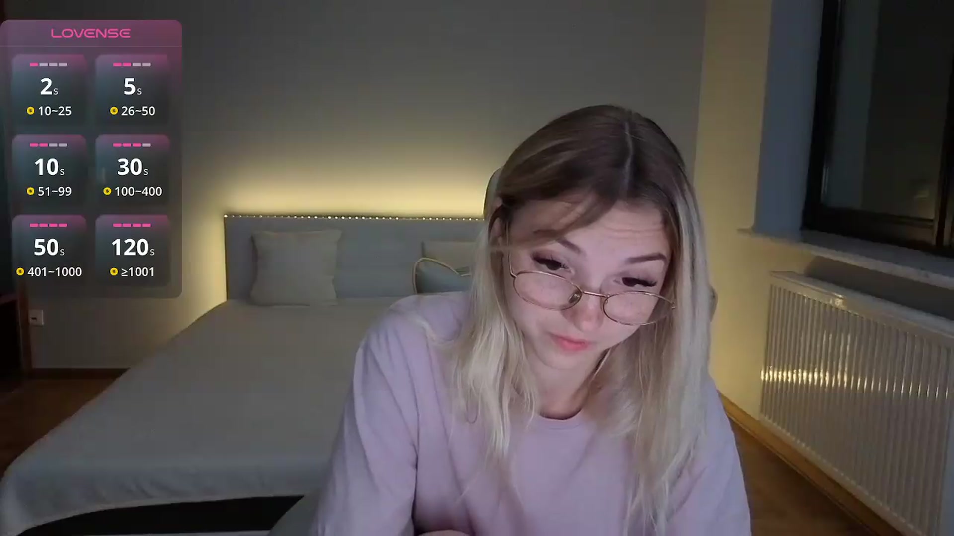 Gallery image thumbnail from Daisyy's myfreecams stream on, 08/29/2026, 24:14 image 13 of 20