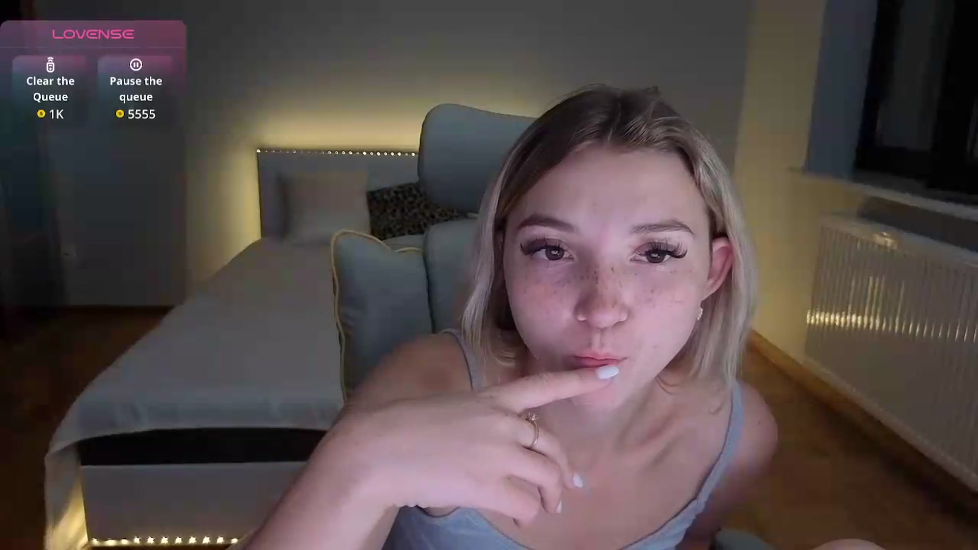 Gallery image thumbnail from Daisyy's myfreecams stream on, 08/31/2026, 24:25 image 6 of 20