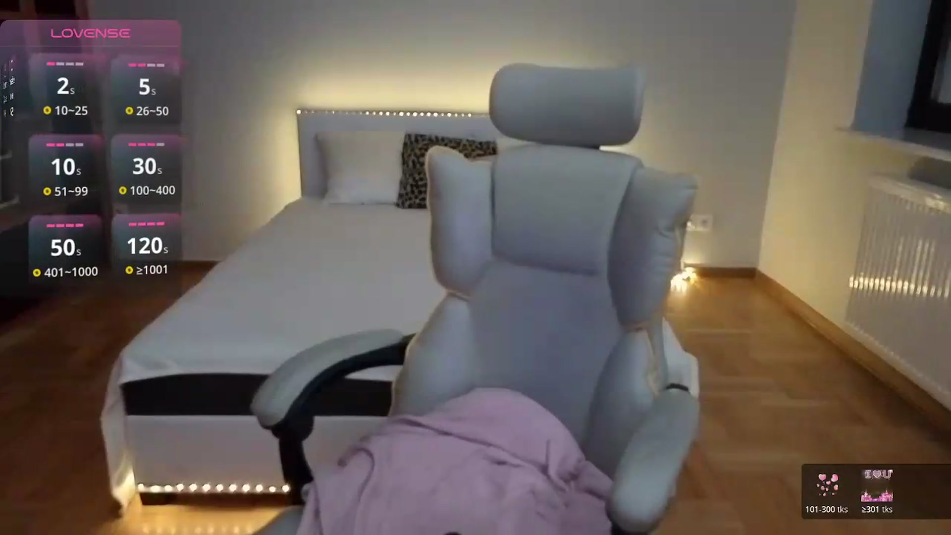 Gallery image thumbnail from Daisyy's myfreecams stream on, 08/31/2026, 17:00 image 20 of 20
