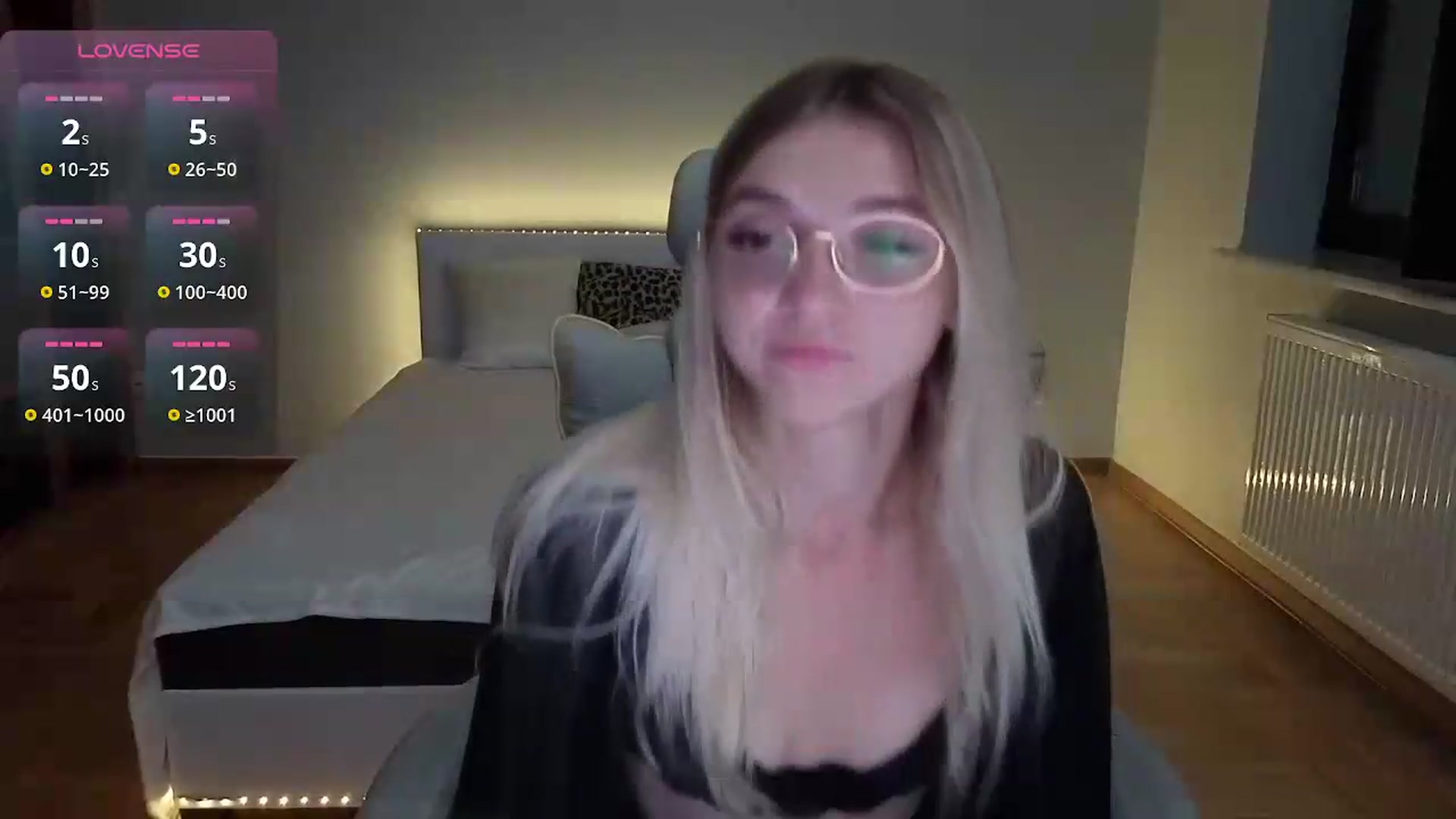 Gallery image thumbnail from Daisyy's myfreecams stream on, 08/31/2026, 21:04 image 18 of 20