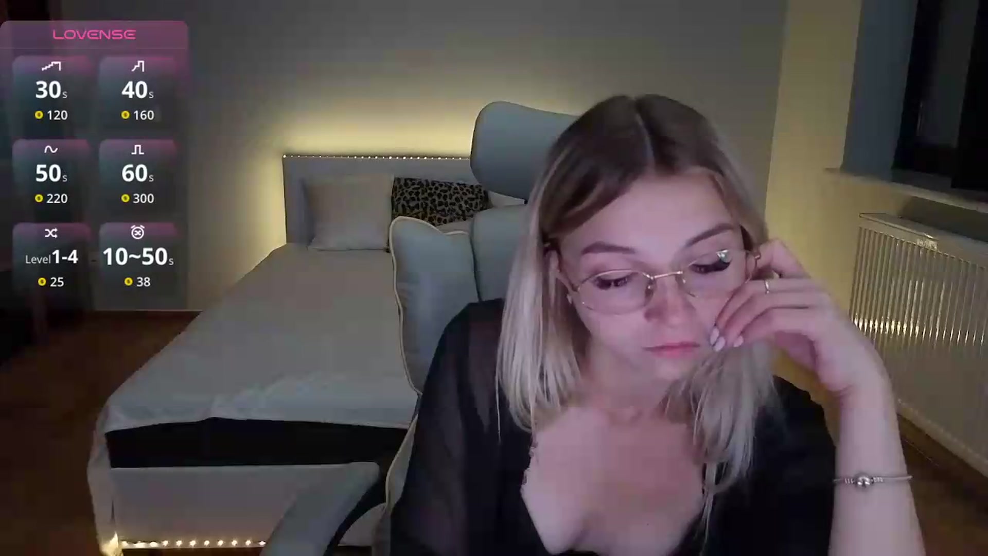 Gallery image thumbnail from Daisyy's myfreecams stream on, 08/31/2026, 21:04 image 16 of 20