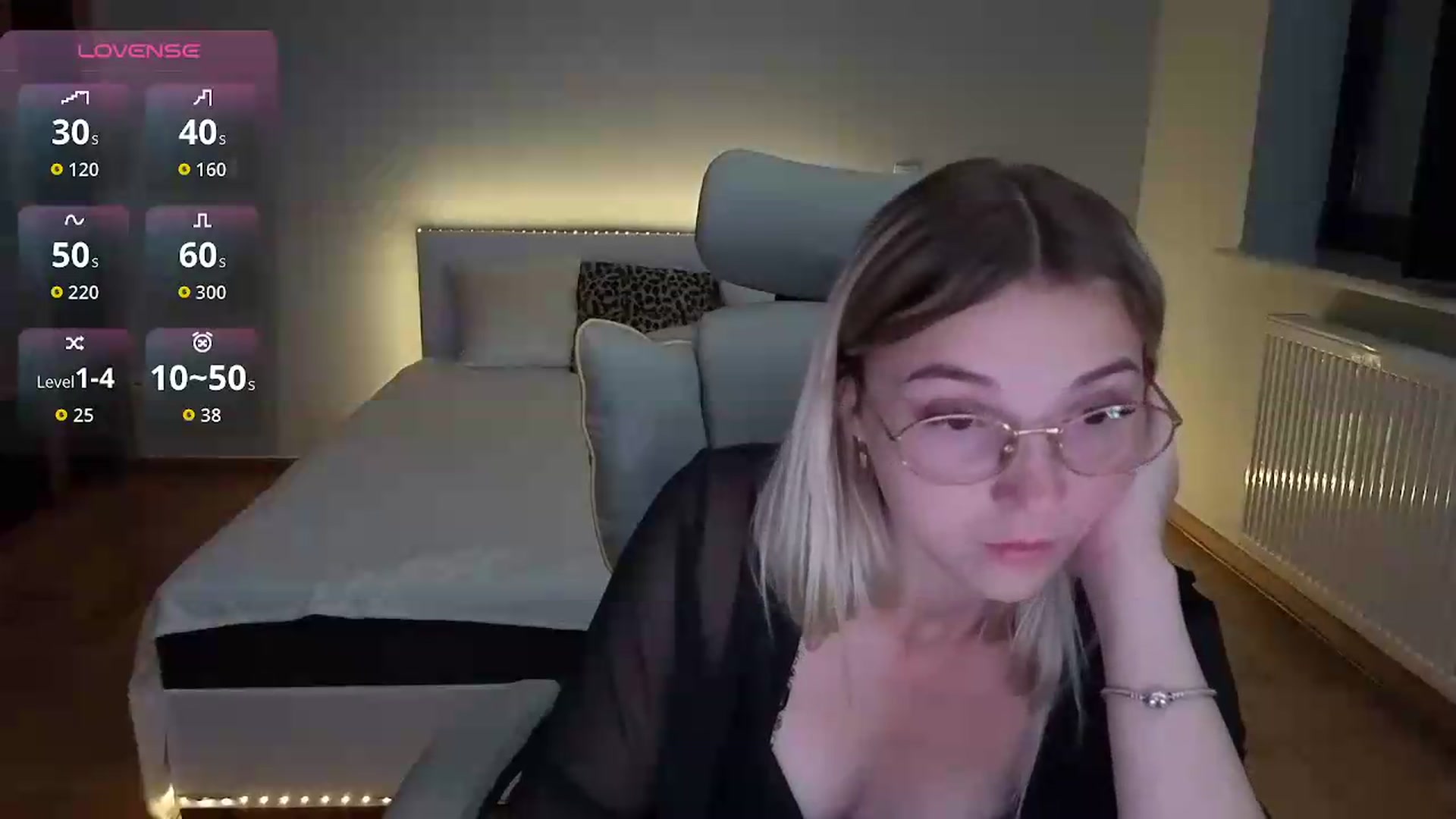 Gallery image thumbnail from Daisyy's myfreecams stream on, 08/31/2026, 21:04 image 14 of 20